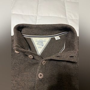 Men’s Weatherproof pull over, Size L